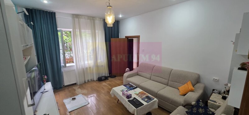 Apartament 2 camere de vanzare in Sinaia